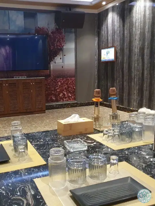 아우디 가라오케 룸 테이블 세팅