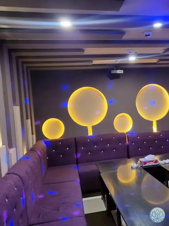 BMW KTV 중형 룸