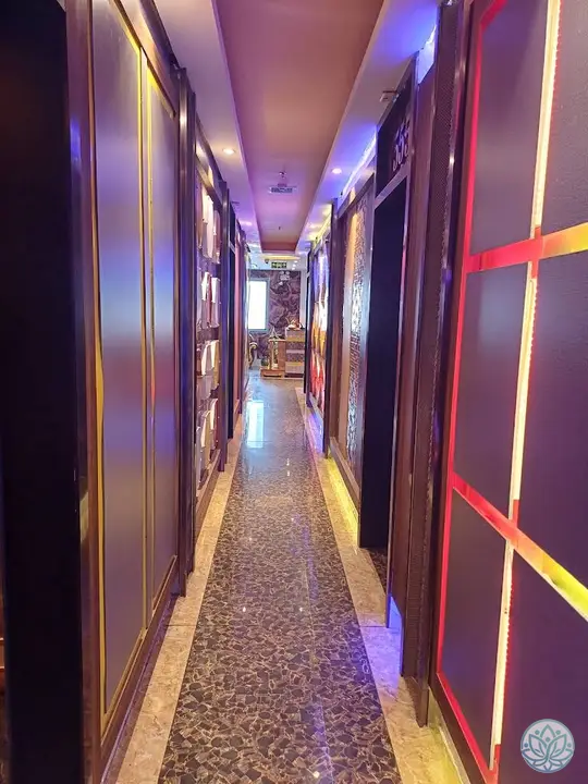 건물 내 복도