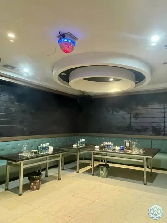 KTV 실내 좌석